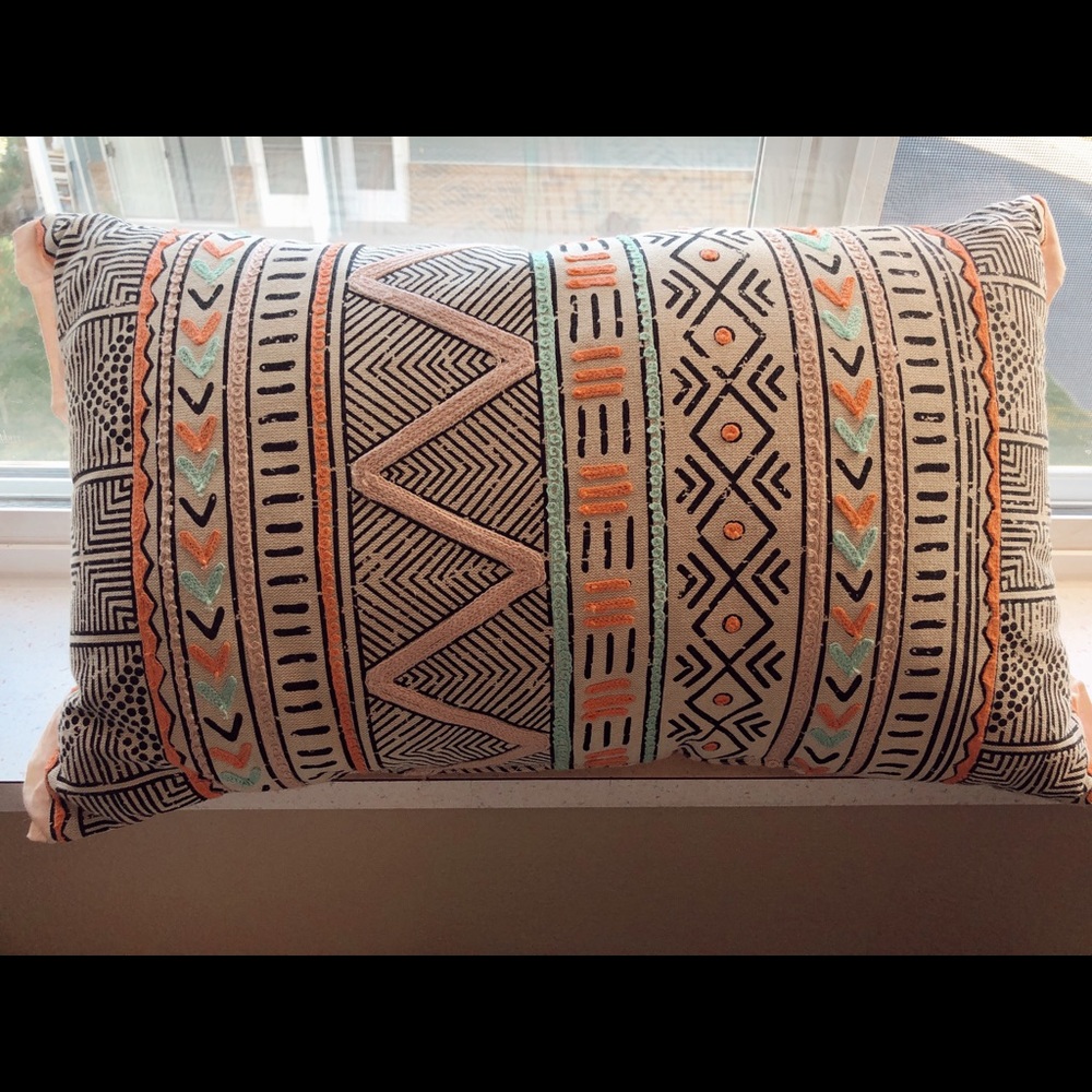Throw pillow